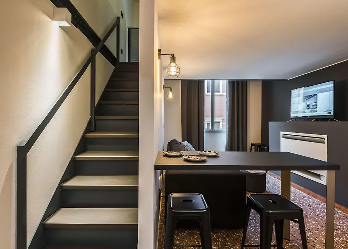 Design Club Collection בולוניה